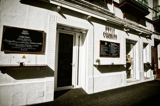 Petit Comité